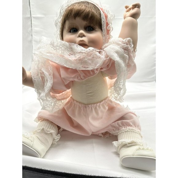 Vintage Punpkin 20" Girl Doll by Terri DeHetre 1987 Legacy Dolls, Signed And #’d - Picture 5 of 7